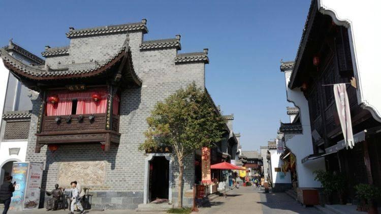 本地人5元,游客10元?桂林一餐饮店因“阴阳菜单”被立案调查